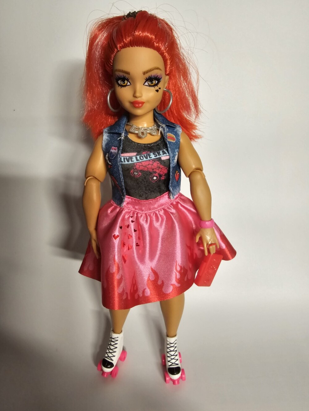 Fashion Roller Skate Doll - Pink Outfit